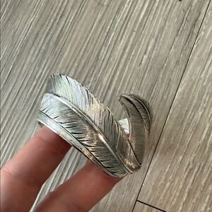 Montana Silversmiths Silver Feather Bracelet/cuff Staement piece